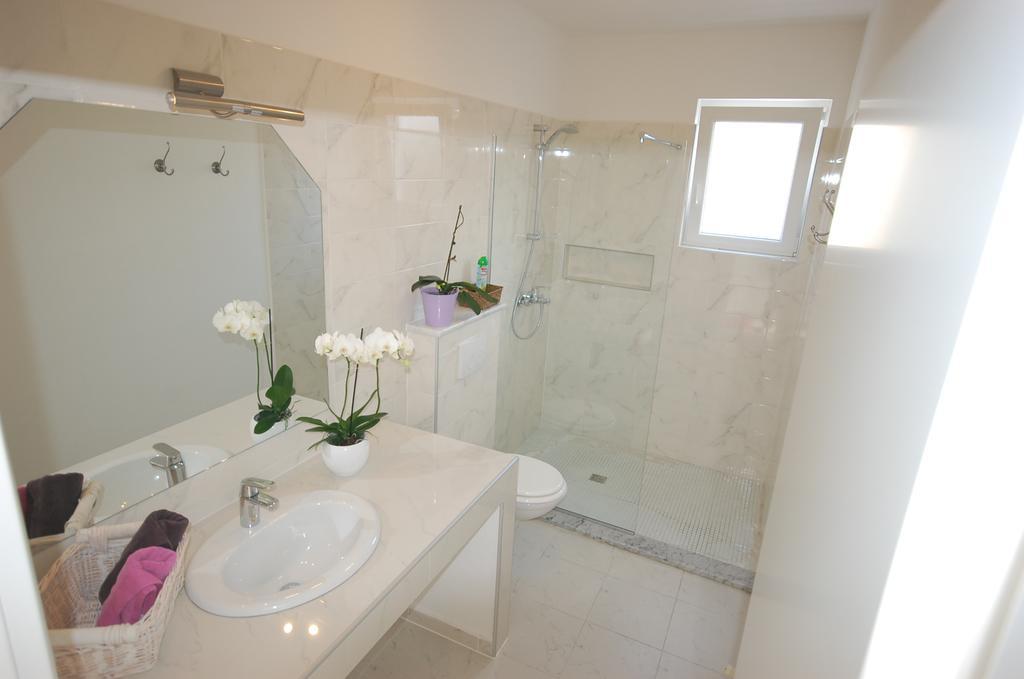 Apartments Curicta 1 คิร์ก ภายนอก รูปภาพ