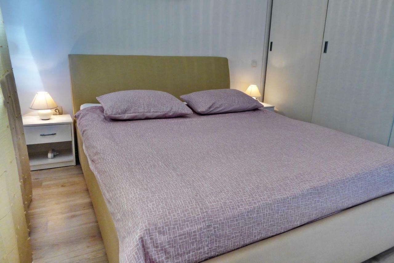 Apartments Curicta 1 คิร์ก ภายนอก รูปภาพ