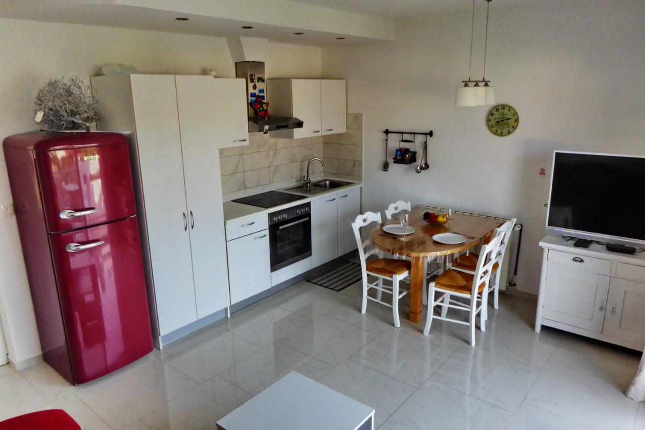 Apartments Curicta 1 คิร์ก ภายนอก รูปภาพ