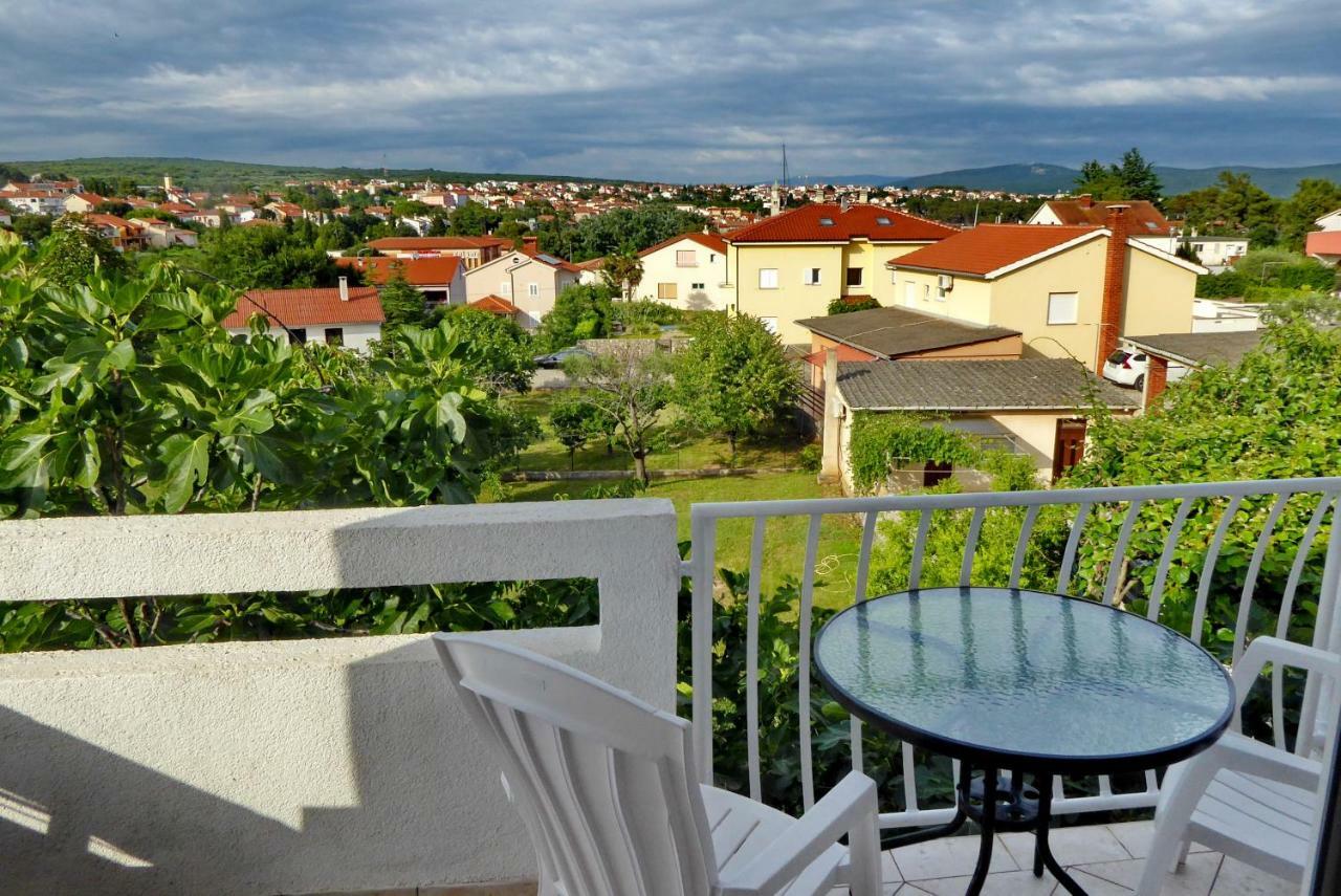 Apartments Curicta 1 คิร์ก ภายนอก รูปภาพ