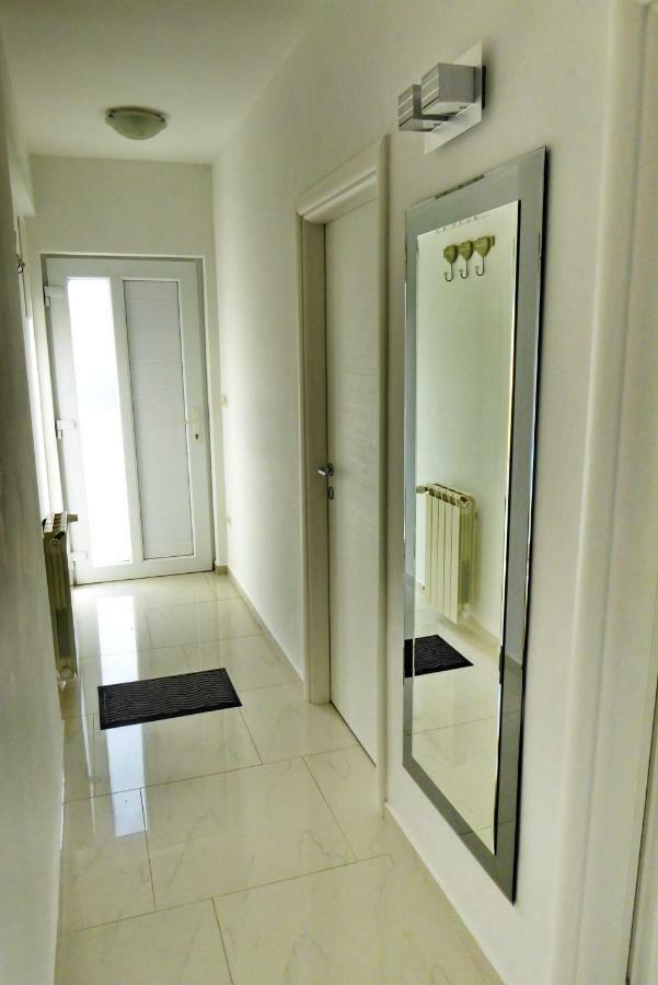 Apartments Curicta 1 คิร์ก ภายนอก รูปภาพ
